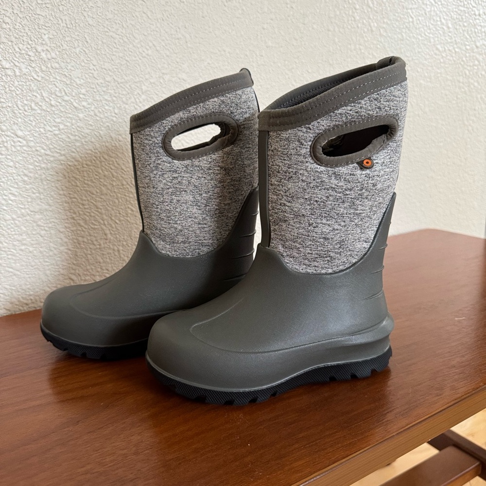 Bogs Kids Size 12 Neoclassical Boots